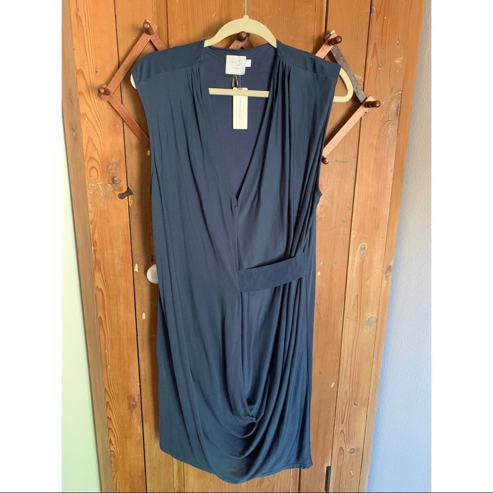 HD in Paris Anthropologie navy flounced sleeveless V neck dress NWT